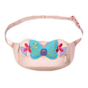 Disney’s Main Attraction LIMITED EDITION Small World Fanny Pack NWT Sealed